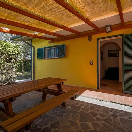 مزرعة للإقامة Agriturismo Il Poderino *